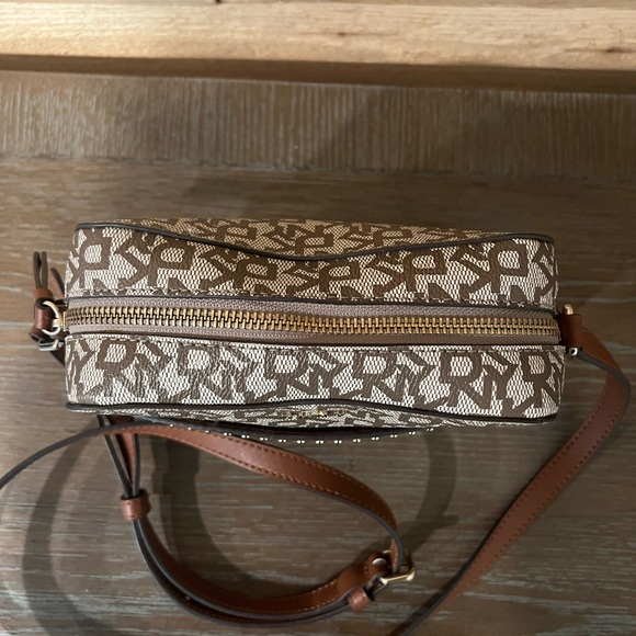 NWOT tags DYNK Faye hand bag - Picture 5 of 6